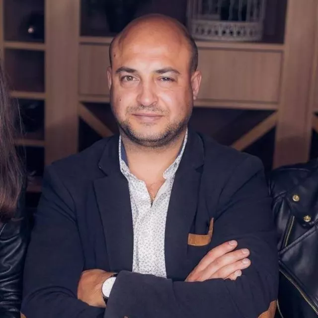 https://voyages-moldavie.com/wp-content/uploads/2019/06/Andrian-Gurdis-640x640.webp