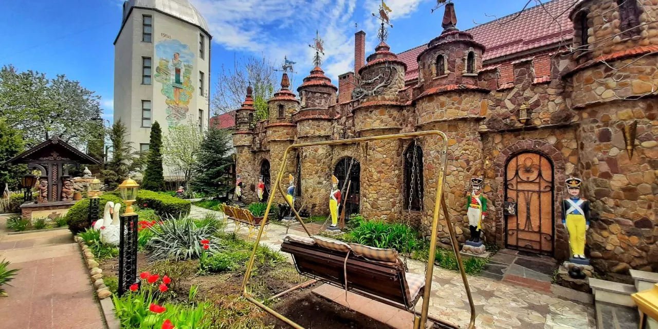 Le musée de la bouteille en Transnistrie – un château avec 10 000 bouteilles de spiritueux