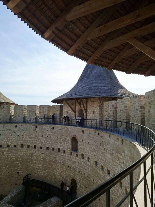 Visit Moldova and discover beautiful places. One of its most famous monuments is the Soroca Fortress.